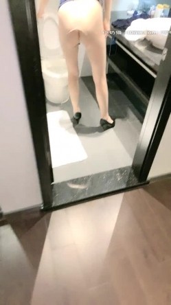 【Avove】系列合集，野战爱好者，带着炮友各地留精，最爱无毛肥逼包臀裙肉丝 截图16