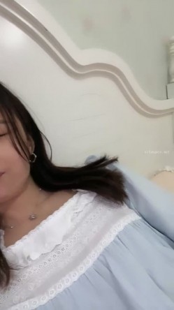 极品30岁小少妇~良家兼职，【终于尼】，全裸抠逼自慰 超爽，家中，真实刺激，骚气侧漏撩人尤物 截图1