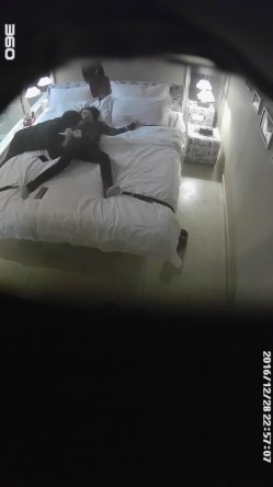 【经典酒店偷拍流出 ️情趣主题稀缺房型】情趣电动床上多对小情侣疯狂做爱 各种花样玩的太嗨了 高清720P版 截图1
