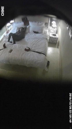 【经典酒店偷拍流出 ️情趣主题稀缺房型】情趣电动床上多对小情侣疯狂做爱 各种花样玩的太嗨了 高清720P版 截图2