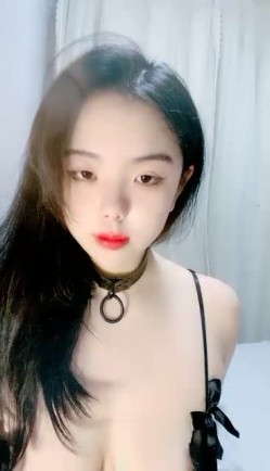巨乳妹妹-苏茹- 白白胖胖的两只大白兔，人见人爱，山间绿水，美~ 三点全露淫声诱惑！ 截图1