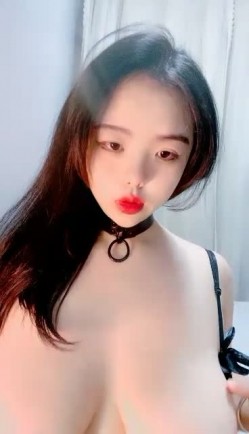 巨乳妹妹-苏茹- 白白胖胖的两只大白兔，人见人爱，山间绿水，美~ 三点全露淫声诱惑！ 截图14