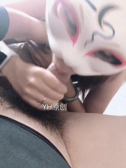 对话粗口淫荡，鬼哭神嚎尖叫不停，很能叫的淫荡母狗肥臀眼镜御姐YH2168私拍，绿帽癖男友找坚挺变态男3P爆肏 截图11