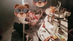 SM顶级调教大神【永夜DOM】圈养各种妹子多种刺激玩法，各种啪啪调教露脸高颜反差婊，纯纯人形小母狗 截图12