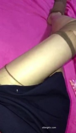 【真实空姐 ️稀缺航空】极品制服『空姐』反差婊私拍集 佳妮空姐多名女神接机啪啪 穿空姐制服做爱 截图1