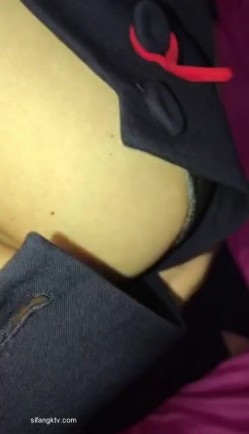 【真实空姐 ️稀缺航空】极品制服『空姐』反差婊私拍集 佳妮空姐多名女神接机啪啪 穿空姐制服做爱 截图6