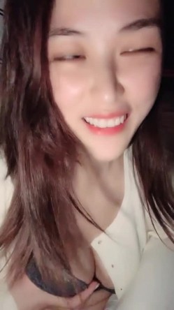 校花女神终于掰逼特写！【多肉葡萄】潺潺的水声~我要舔~！~ 截图1