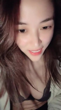 校花女神终于掰逼特写！【多肉葡萄】潺潺的水声~我要舔~！~ 截图2