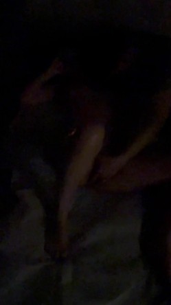 高颜模特身材气质网红女神【总在你背后TK】露脸淫乱私拍，女神调教成母狗给黄毛兄弟一起肏3P 截图14