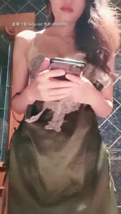 最新京都高颜值女神级车模『CICI』爆乳丰臀卫生间大尺度私拍流出 身材贼棒 娇喘诱惑 爆乳隐现 舌头勾引 截图12