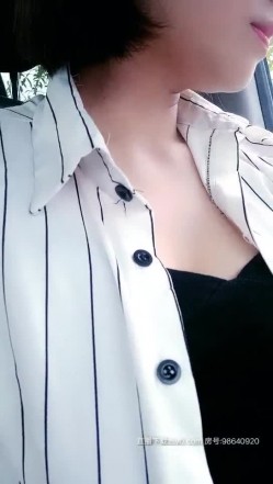 小情侣想去山上打野战 可惜半路车坏了 美乳小骚货欲火难忍不住玩车震干起来 太刺激淫水白浆直流 耐高清源码录制 截图4