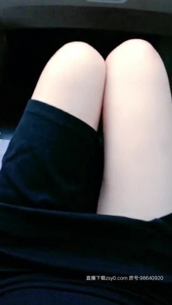 小情侣想去山上打野战 可惜半路车坏了 美乳小骚货欲火难忍不住玩车震干起来 太刺激淫水白浆直流 耐高清源码录制 截图10