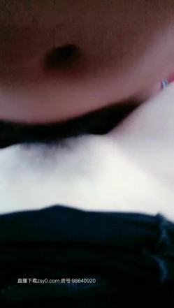 小情侣想去山上打野战 可惜半路车坏了 美乳小骚货欲火难忍不住玩车震干起来 太刺激淫水白浆直流 耐高清源码录制 截图15