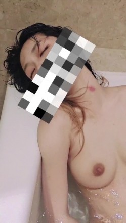 顶级身材反差女神！卖原味又好色高颜大奶【困困狗】私拍完结，各种紫薇露出啪啪被健身男友输出嗲叫不停，对话刺激 截图6