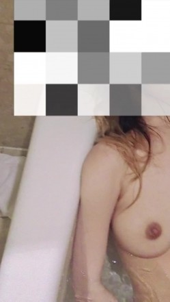 顶级身材反差女神！卖原味又好色高颜大奶【困困狗】私拍完结，各种紫薇露出啪啪被健身男友输出嗲叫不停，对话刺激 截图9
