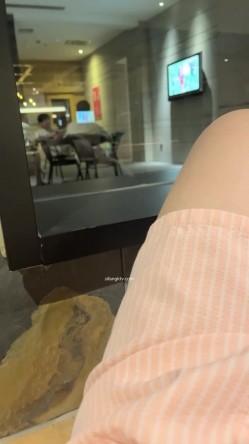 【蜜蜜蜜蜜蜜桃】足疗店~勾搭专业男技师 金手指插穴!! ~ 截图15