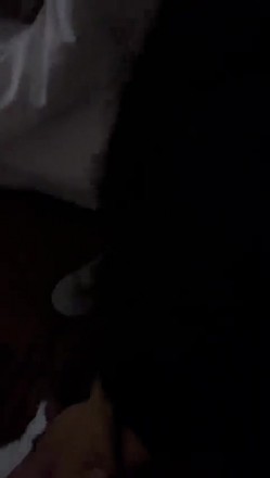 给老公戴绿帽，同时还打电话给他淫荡人妻偷情被老公打电话查岗 强忍住娇喘呻吟不让老公发现 紧张刺激到不行 截图5