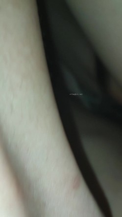 出道即巅峰新人露脸推特顶B王，人瘦奶大小魔女【蒂米】定制私拍，裸舞顶胯，道具紫薇无套啪啪内射 截图12
