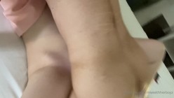 极品性瘾夫妇【mwwithherboyz】订阅，白皙苗条少女气息爆棚，各种无套性爱捣白浆 截图4