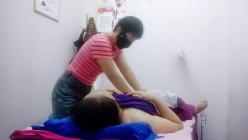 真实偷拍，良家少妇特享【女子SPA】4天5场，极品美妇私密保养，手法娴熟粉穴水汪汪 截图15
