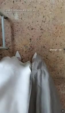 非常风骚的眼镜御姐老师小穴塞跳蛋给学生上课,受不了躲进厕所发骚 截图6