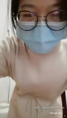 非常风骚的眼镜御姐老师小穴塞跳蛋给学生上课,受不了躲进厕所发骚 截图15