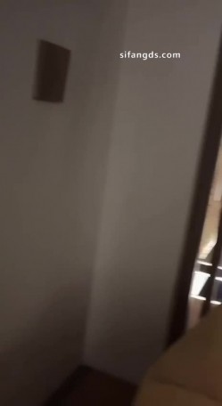 超顶级绿帽博主，【暖暖小淫妻】上，看老婆被各单男干，这么极品的老婆太少见了 截图1
