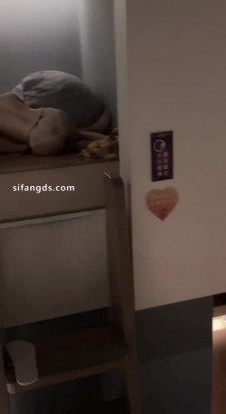 超顶级绿帽博主，【暖暖小淫妻】上，看老婆被各单男干，这么极品的老婆太少见了 截图2