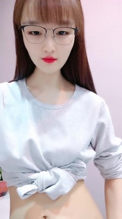 宝贝快来，露脸美女约啪附近大哥激情啪啪刺激狼友，舔弄大鸡巴深喉，激情上位后入抽插，浪叫呻吟不止好刺激 截图1