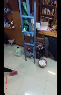 妹子出卖偷拍室友在宿舍换衣服裸睡 有时候还明目张胆的拍 截图7