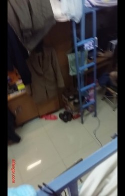妹子出卖偷拍室友在宿舍换衣服裸睡 有时候还明目张胆的拍 截图12