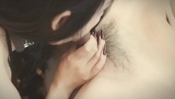 顶级富二代「为主而生」调教极品露脸美熟女肉欲K9专属母狗日常，送给别人当玩具，3p露脸吞精口爆 截图12