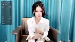 天生媚骨的超级无敌纯欲女神-不纯学妹【灵灵】转战平台继续播，很漂亮又很媚骨 骨感又前凸后翘，跳蛋自慰 欲罢不能的表情 截图5