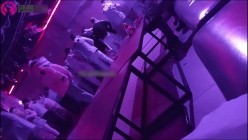 新流出【砂舞厅】 ️西安简爱舞厅内的淫乱的抓奶 抠逼 吃鸡 截图10