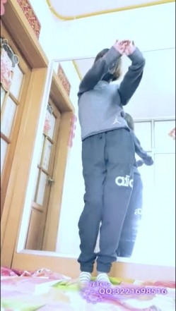精心整理网红舞蹈系美少女学生妹淫钰儿抖音风裸舞完整集合曲风舞种多变一首凉凉的柔舞把我打动了2V1 截图1