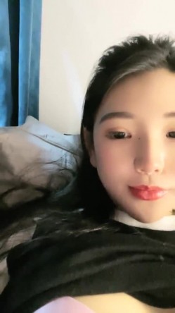 重磅推荐！苏州G奶校花，真实可约，【大二学妹】尺度升级，第一次玩跳蛋，馒头逼，看了让人眼馋不已 截图9