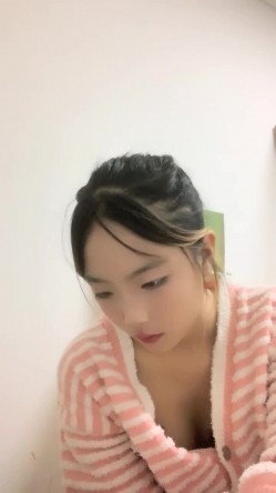 灌醉18岁的学生妹，【小乖7】，几瓶啤酒就喝醉了，被操了，娇喘喊着~快~快~快，清新小妹子被疯狂蹂躏，推荐 截图8