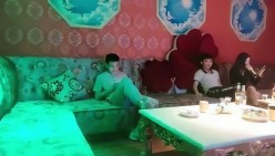 歌厅探花小贺_啪啪第二场叫来两美女，跟兄弟一起啪啪 截图3