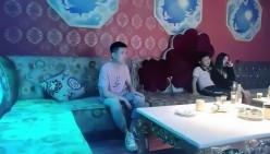 歌厅探花小贺_啪啪第二场叫来两美女，跟兄弟一起啪啪 截图4