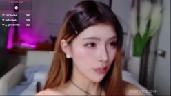 ️性感小野猫【Kiki-2025】极品女神~连体丝袜~吊带丝袜~阿黑颜~开裆牛仔裤~黑丝足交 截图12