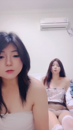 校花【月禅】罕见3B叠罗汉 全是青春靓妹 多人淫乱现场不堪入目 吃鸡吞精 超顶 截图8