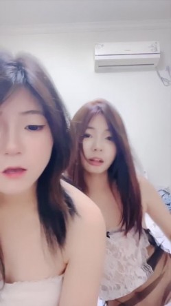 校花【月禅】罕见3B叠罗汉 全是青春靓妹 多人淫乱现场不堪入目 吃鸡吞精 超顶 截图14