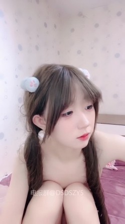今年最美校花【邪恶双马尾】道具自慰 罕见收费房~尺度全开~全裸 截图7