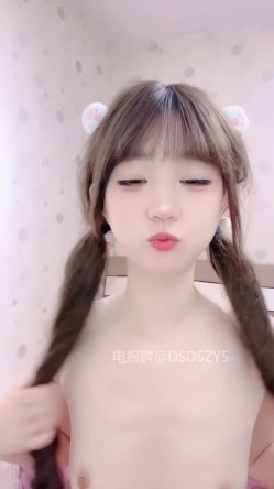 今年最美校花【邪恶双马尾】道具自慰 罕见收费房~尺度全开~全裸 截图13