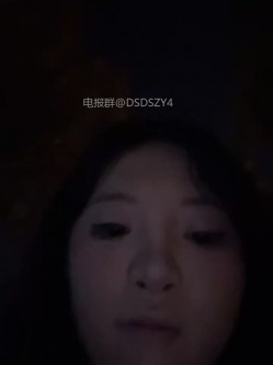 ️精神小妹【chunxiaoquqn】新晋精神小妹团播、几个年轻闺蜜一起下海赚钱 截图4