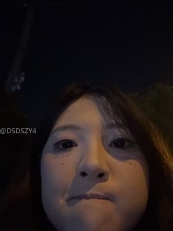 ️精神小妹【chunxiaoquqn】新晋精神小妹团播、几个年轻闺蜜一起下海赚钱 截图5
