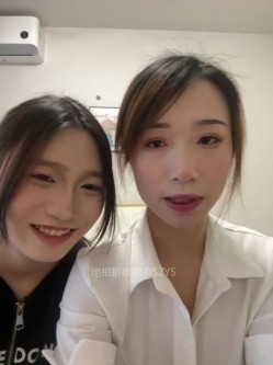 ️清纯主播【202509yoyo】表姐带着表妹下海直播、在线教口活、练习做爱姿势 截图3