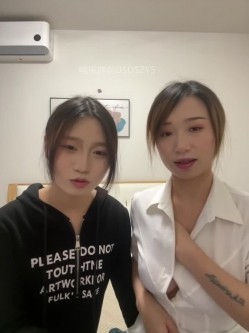 ️清纯主播【202509yoyo】表姐带着表妹下海直播、在线教口活、练习做爱姿势 截图9