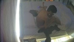 酒店偷拍 学生情侣妹子满心期待男友激烈的碰撞废才男友只知道玩游戏性能力让她大失所望 截图2