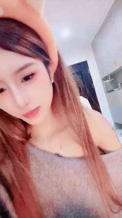 这么漂亮的女神都下海了【瑶瑶想吃糖】女神级小姐姐销魂自慰脸穴同框 截图7